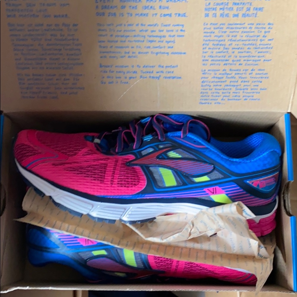 Brooks Ravenna 6 Women’s Running Shoe